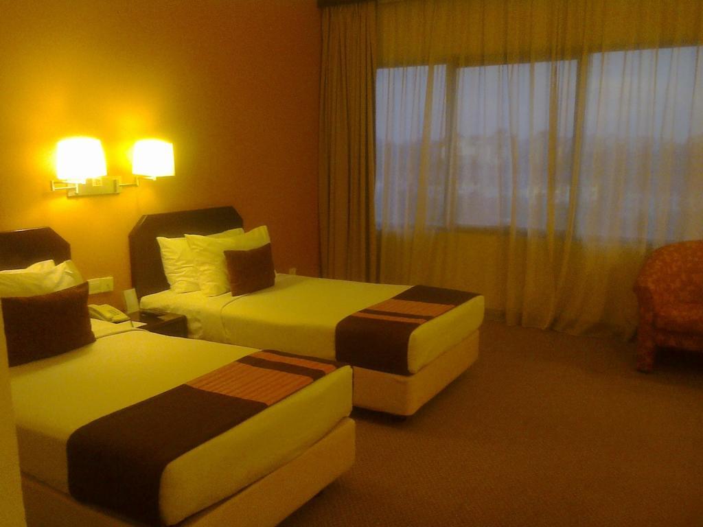 Rhr Hotel At Uniten Kajang Habitación foto